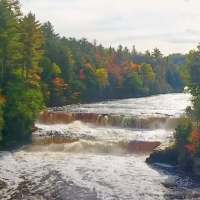 waterfall video wallpaper - tahquamenon waterfalls on 9Apps