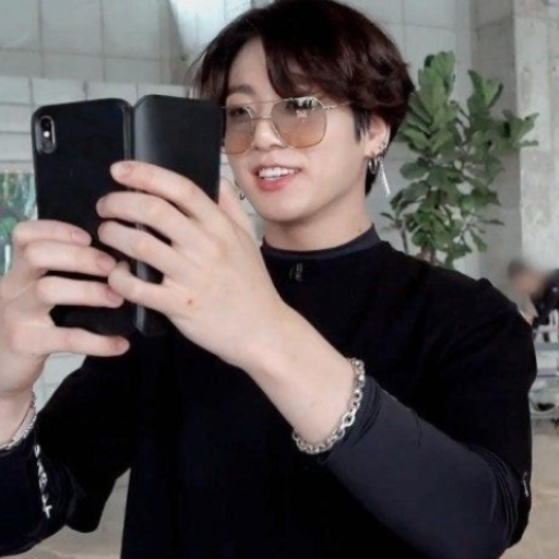 Video Call with Jungkook BTS icon