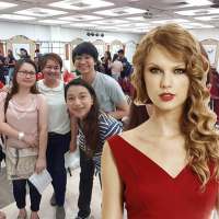 Selfie With Taylor Swift on 9Apps