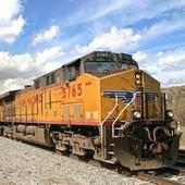 Spider Train Man Rush Driving