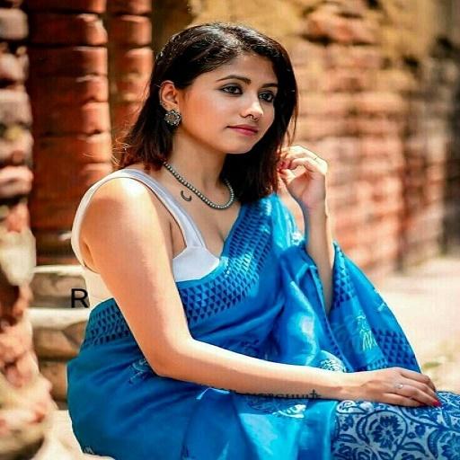 Indian Beautiful Girls Wallpaper icon