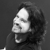 Yanni music piano icon