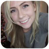 VR Pocket Girl Simulator on 9Apps