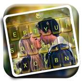 Romantic Couple Love Photo Keyboard Theme on 9Apps