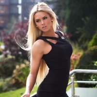 Elegant Sexy Girls Wallpaper