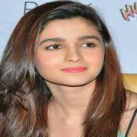 Alia Bhatt New HD Wallpapers 2019 on 9Apps