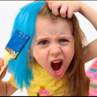 Eva Bravo Play Funny Videos