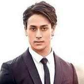 Tiger Shroff Wallpapers on 9Apps