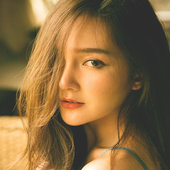 A Girl Magazine Wallpaper icon