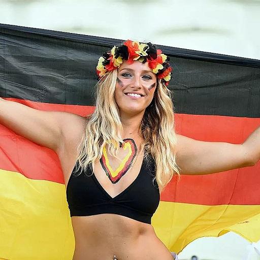 Sexy Hot German Girl Wallpapers HD icon