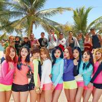 Selfie With Twice on 9Apps