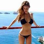 Sexy Bikini Girls Puzzle