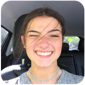 Beautiful charli D'Amelio HD wallpaper icon