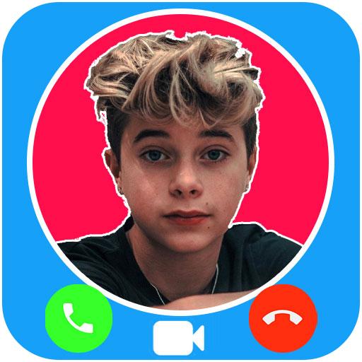 Gavin Magnus call video and chat icon