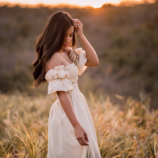 Sexy Girls In One Piece Dress icon